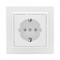 Розетка одинарная Минск скрытой установки с заземлением со шторками 16А в сборе белый ERR16-028-100 EKF