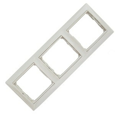 Рамка 3 поста Valena скрытой установки горизонтальная белый 774453 Legrand