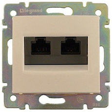 Розетка RJ45+RJ45 компьютерная Valena скрытой установки IP20 UTP cat. 5е бежевый 774131 Legrand