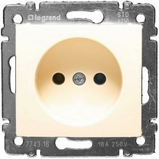 Розетка одноместная Valena скрытой установки без заземления 16А бежевый 774316 Legrand