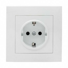 Розетка одинарная Валенсия скрытой установки с заземлением со шторками 16А в сборе белый EWR16-028-10 EKF PROxima