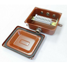 Коробка соединительная КС-10 с латунными сальниками УХЛ1,5 IP65 zeta30335 ЗЭТА ЗЭТАРУС