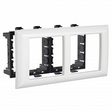 Рамка-суппорт Avanti для In-liner Front 4 модуля белый 4400914 DKC