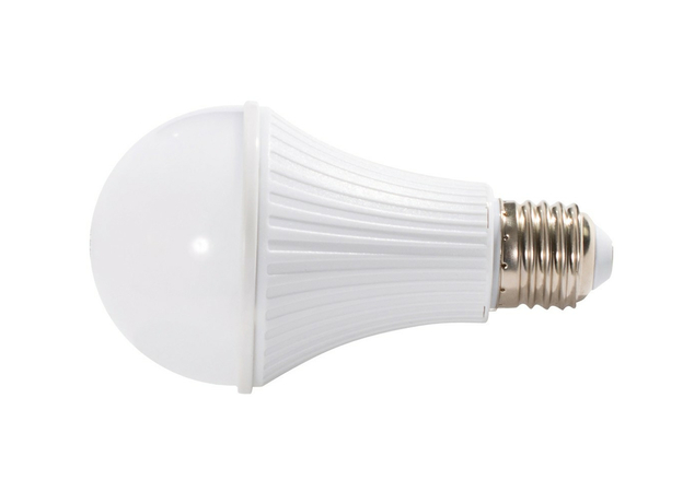 Лампа энергосберегающая светодиодная со встроенным литий-ионным аккумулятором Бастион Лампа энергосберегающая светодиодная со встроенным литий-ионным аккумулятором Бастион