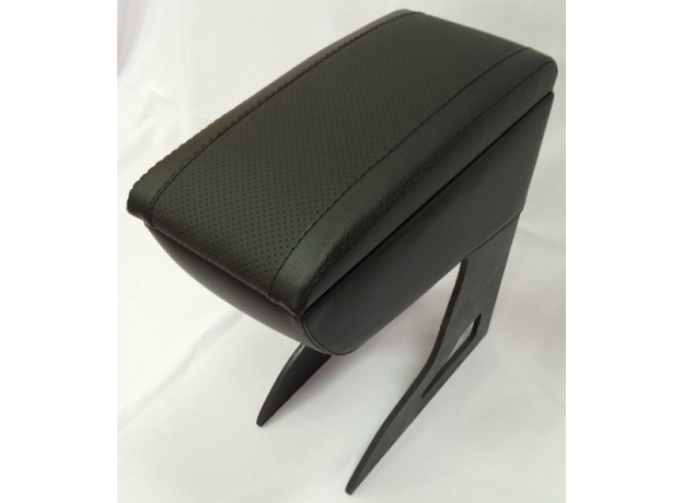 Подлокотник Renault Logan до 2014 г. с перфорированной вставкой