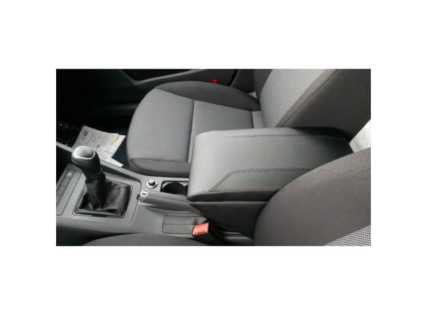 Подлокотник Skoda Octavia А7 с перфорированной вставкой