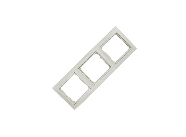 Рамка 3 поста Valena скрытой установки горизонтальная белый 774453 Legrand