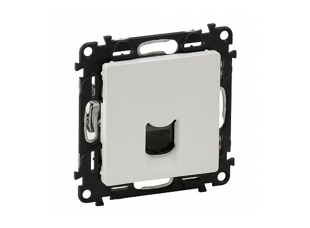 Розетка RJ45 компьютерная Valena LIFE скрытой установки cat.5е UTP с лицевой панелью белый 753440 Legrand