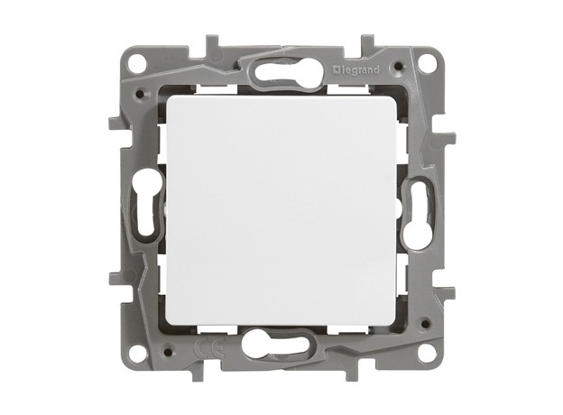 Переключатель одноклавишный Etika 10А белый 672205 Legrand