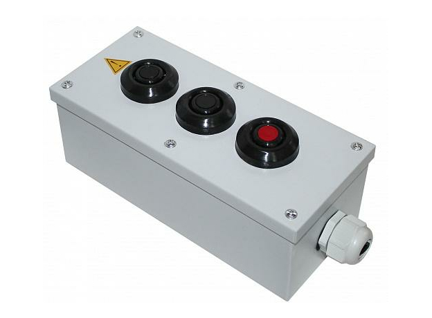 Пост кнопочный ПКУ 15-21.131 IP54(2-е кнопки (1з+1р) черные+1-а кнопка (1з+1р) красная)