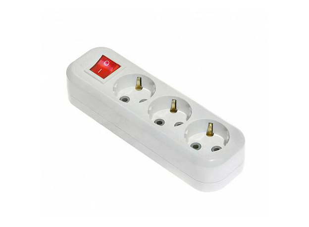 Колодка розеточная У3-ЕВК трехместная розетка с заземлением +выключатель LUX