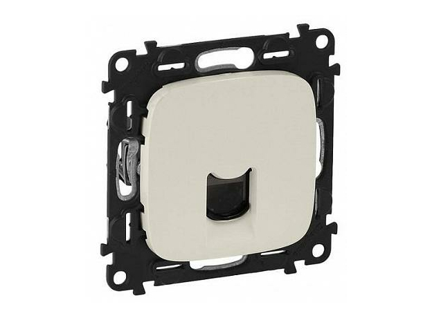 Розетка RJ45 компьютерная Valena ALLURE скрытой установки cat.5е UTP с лицевой панелью слоновая кость 753840 Legrand