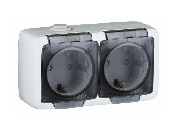 Розетка двухпостовая с заземлением со шторками открытой установки белая "ALFA IP44" РА16-252 Hegel