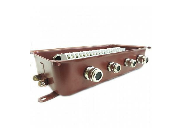 Коробка клеммная У615А с латунными сальниками УХЛ1,5 IP65 zeta30323 ЗЭТАРУС Коробка клеммная У615А с латунными сальниками УХЛ1,5 IP65 zeta30323 ЗЭТАРУС