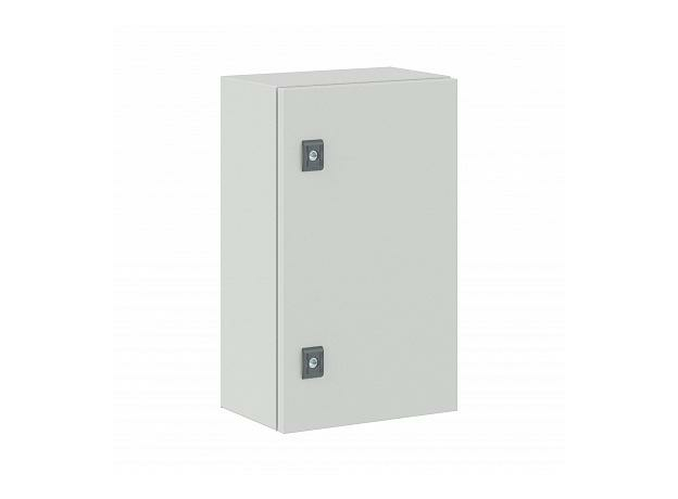 Корпус сварной навесной серии ST с монтажной платой Размер: 500 x 300 x 200 мм IP66 код R5ST0532 DKC