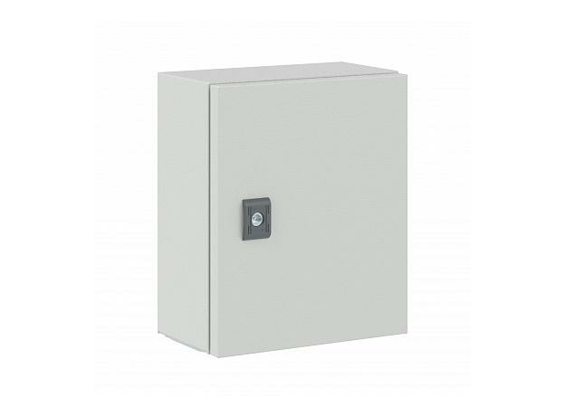 Корпус сварной навесной серии ST с монтажной платой Размер: 300 x 250 x 150 мм IP65 код R5ST0391 DKC