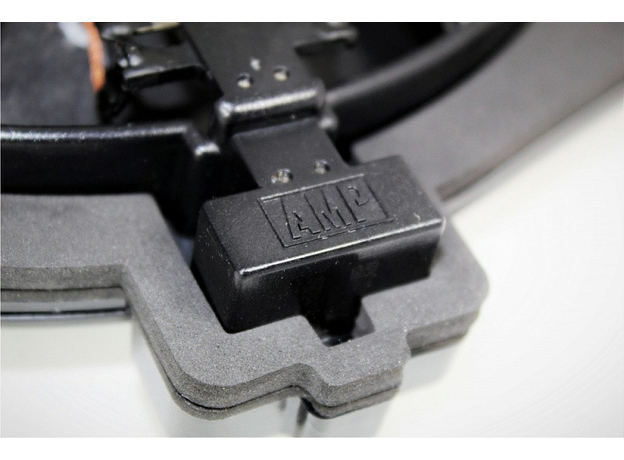 НЧ-динамик AMP SW-200BMW