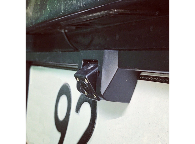 Камера заднего вида в рамке номерного знака ARIA CN-0096