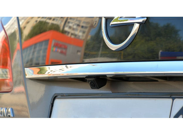 Камера заднего вида для OPEL Astra J, Vectra, Zafira (INTRO VDC-024)