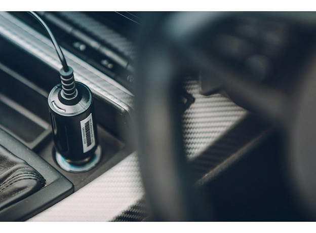 Видеорегистратор Kenwood DRV-330 Видеорегистратор Kenwood DRV-330