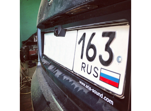 Камера заднего вида в рамке номерного знака ARIA CN-0096