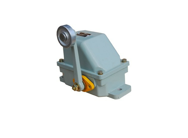 Выключатель концевой КУ-701 рычаг с роликом IP54