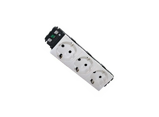 Mosaic Розетка тройная с заземлением со шторками белая Legrand 77603 Mosaic Розетка тройная с заземлением со шторками белая Legrand 77603