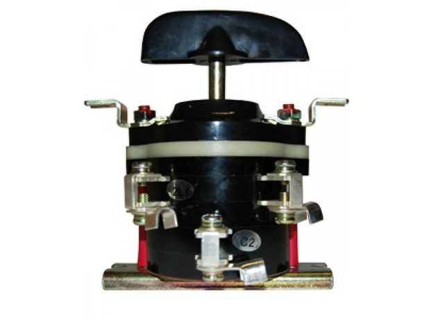 Переключатель пакетный ПП2-63/Н2 до 63А на переднюю панель IP00