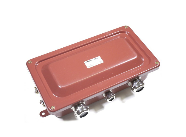 Коробка клеммная У615А с латунными сальниками УХЛ1,5 IP65 zeta30323 ЗЭТАРУС Коробка клеммная У615А с латунными сальниками УХЛ1,5 IP65 zeta30323 ЗЭТАРУС