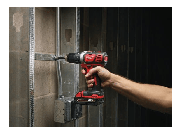 Дрель-шуруповерт аккумуляторная M18 BDD-202C (Li-Ion2Ач) Milwaukee 4933443555