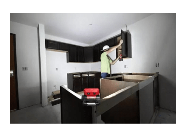 Фонарь аккумуляторный MILWAUKEE L4 FFL-201 USB